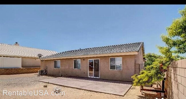 Foto del edificio - 4 br, 2 bath House - 13932 Topmast Dr