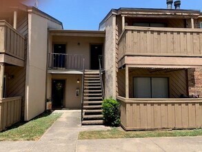 Building Photo - 8110 Skillman St Building Photo - 8110 Skillman St