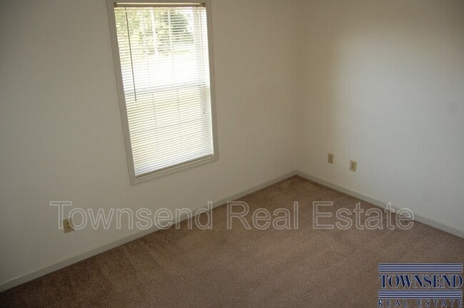 Building Photo - 113 Centipede Ln