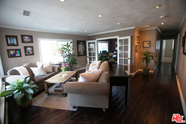 Building Photo - 2465 Chiquita Ln
