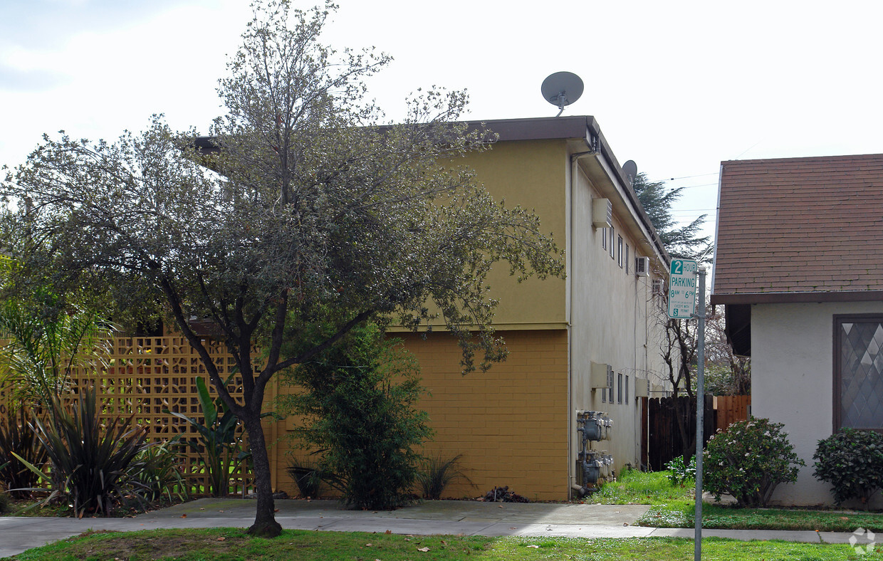 Building Photo - 2508 V St