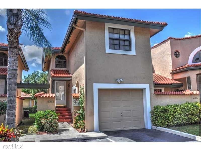 Primary Photo - 3 br, 2.5 bath Townhome - 9001 W Sunrise Blvd