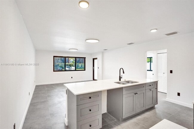 Foto del edificio - 2255 NE 173rd St