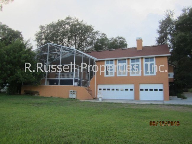Building Photo - 1821 Lakeshore Cir