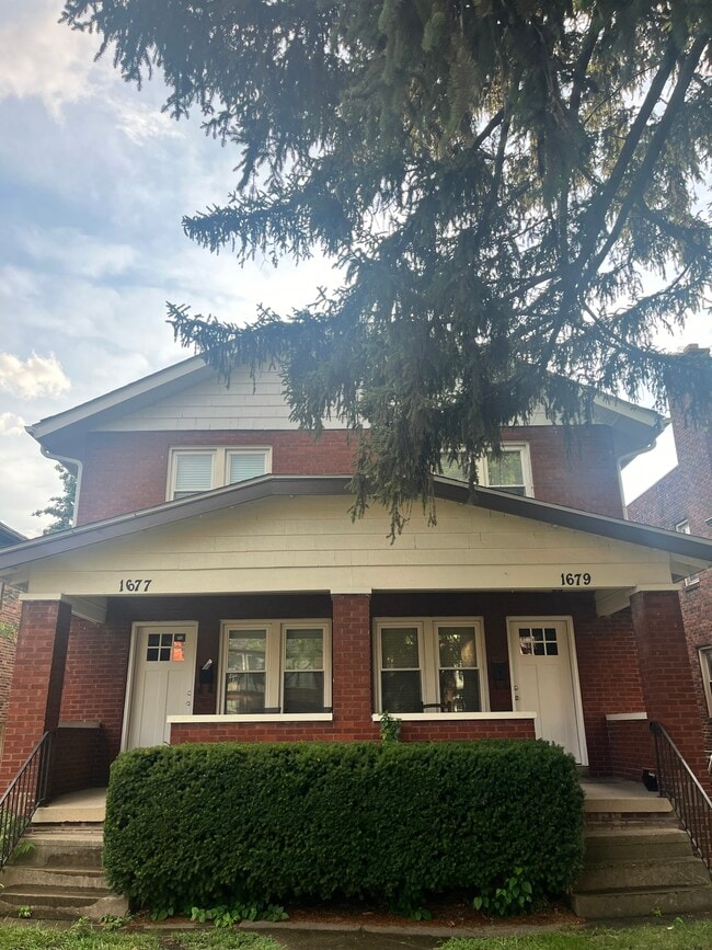 Building Photo - 1677 Wyandotte Rd