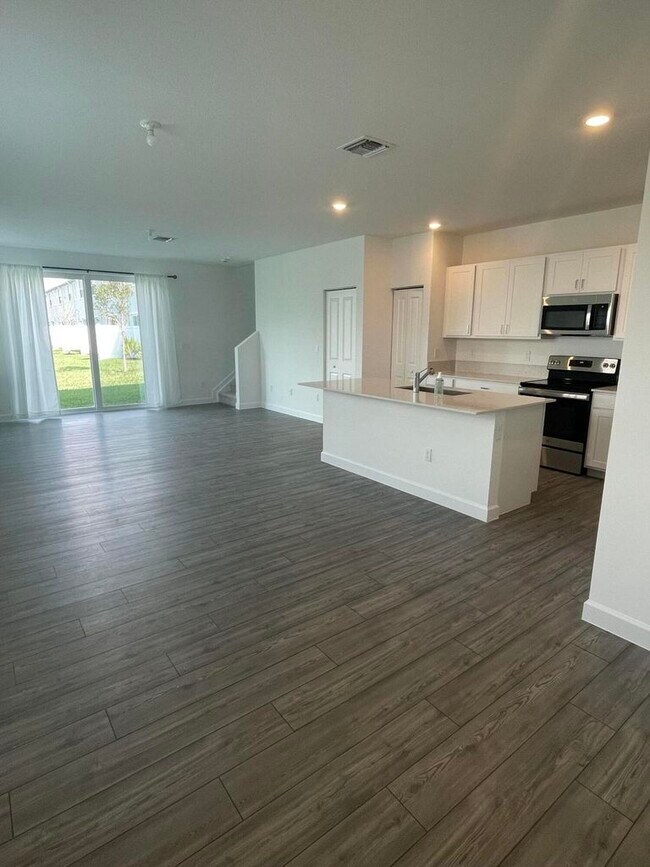Foto del edificio - 4645 Lake Worth Rd