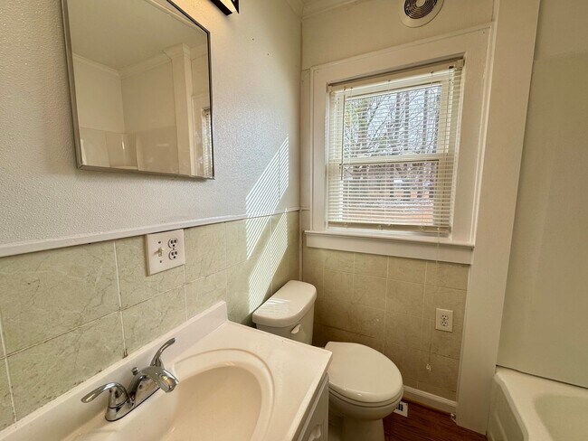 Foto del edificio - Location, Community, Quality Living. It Starts Here!