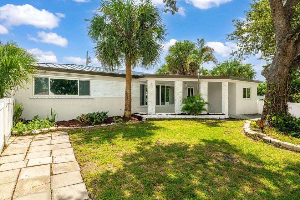 Photo - 2298 NE 4th Ave (Boca Raton, FL)