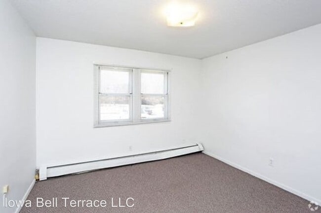 Building Photo - 2701-2715 SW 23rd St