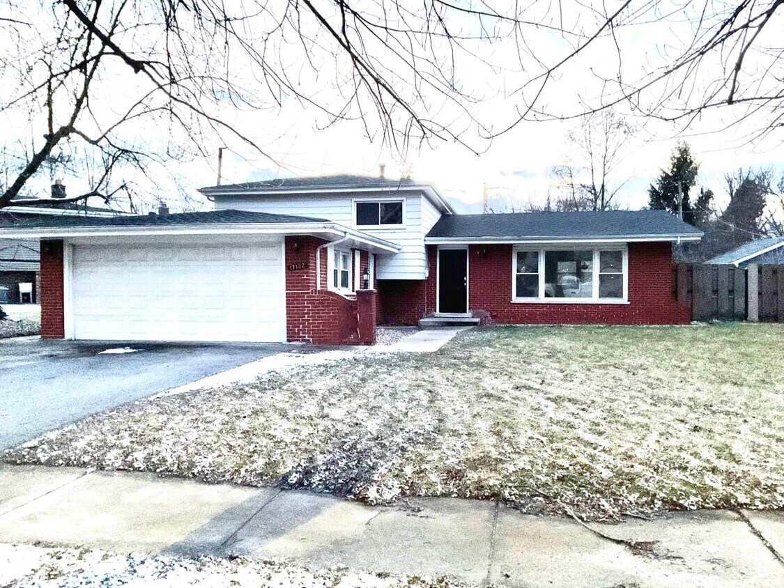 Primary Photo - 17122 Maryland Ave