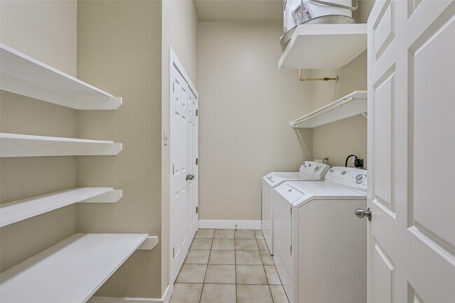 Foto del edificio - 2309 Harborside Dr