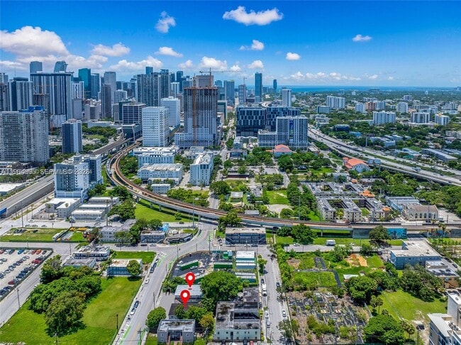 Building Photo - 1150 NW 1st Pl