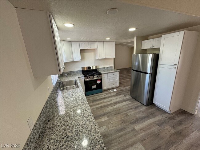 Foto del edificio - 2891 Lassen Ct