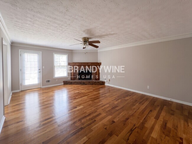 Foto del edificio - 5907 Princess Ln NW