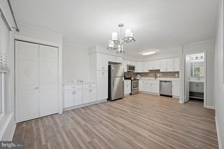 Building Photo - 608 Whitpain Hills