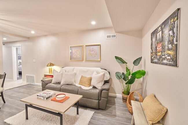 Foto del edificio - 1215 Eagle Ave