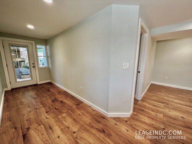 Foto del edificio - 4613 15th St NW