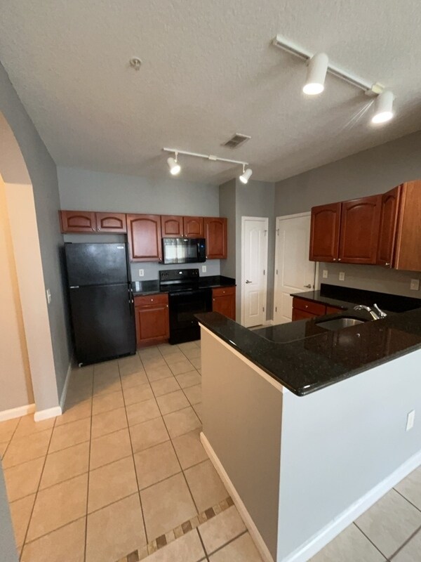 Building Photo - 5257 Cane Island Loop