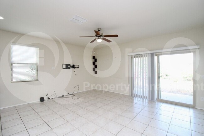 Building Photo - 36878 W Maddaloni Ave