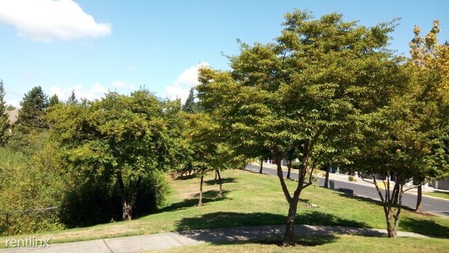 Foto del edificio - 2 br, 2.5 bath Townhome - 9068 161st Ct NE