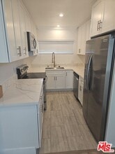 Building Photo - 838 5th St