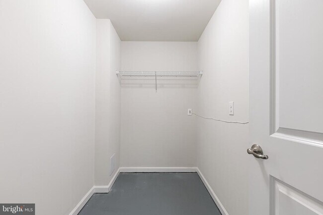 Foto del edificio - 101 Dallett Ln