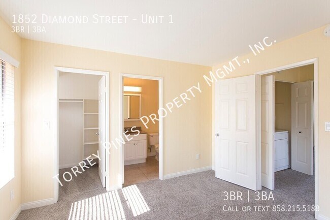 Building Photo - 3 bedroom, 2.5 bath Townhome in Pacific Be...