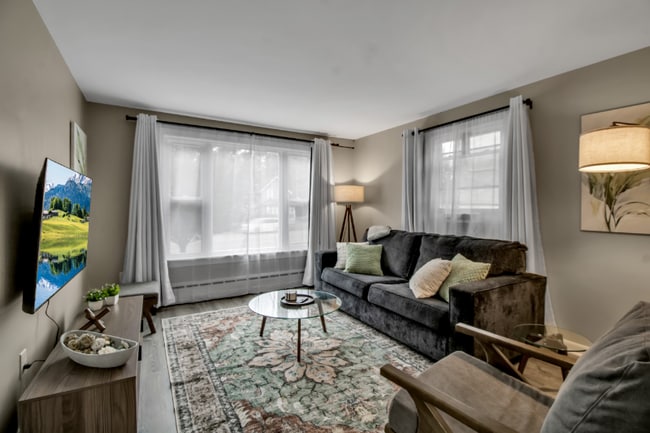 Building Photo - 1540 Abbott Rd