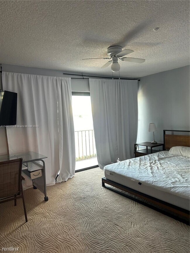 Foto del edificio - 3 br, 2.5 bath Townhome - 2781 NE 165th Te...