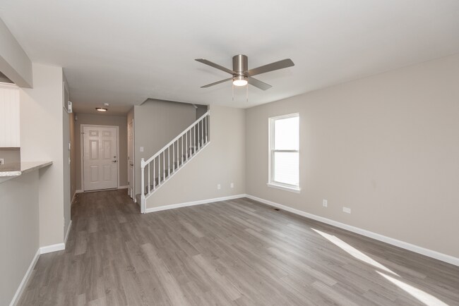 Building Photo - 10429 Tiffany Village Ct