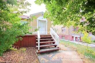 Building Photo - 428 S Hayes Ave