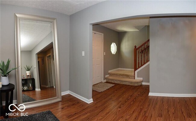 Building Photo - 13096 Tannenweg Way