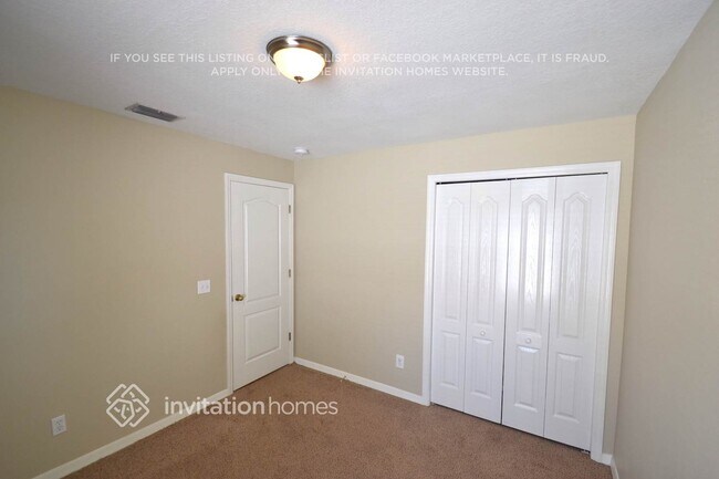 Foto del edificio - 2223 Towering Oaks Cir