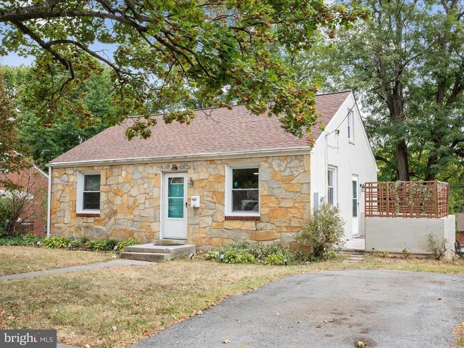Building Photo - 1508 S Loudoun St