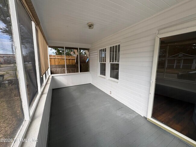 Foto del edificio - 859 St Clair St