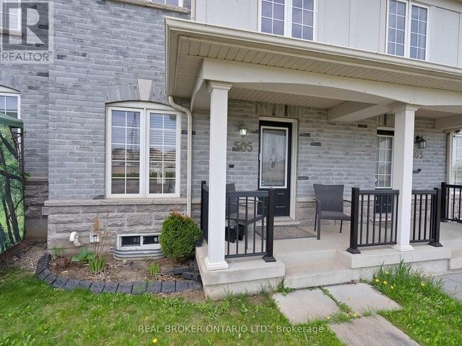 Building Photo - 505 Rossland Rd E