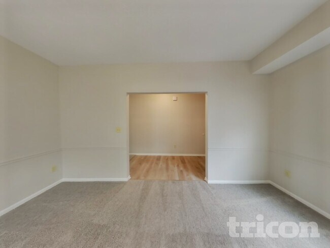 Foto del edificio - 238 Heartwood Hill