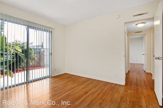 Building Photo - 2 br, 1 bath Apartment - 1453 Brockton Ave...