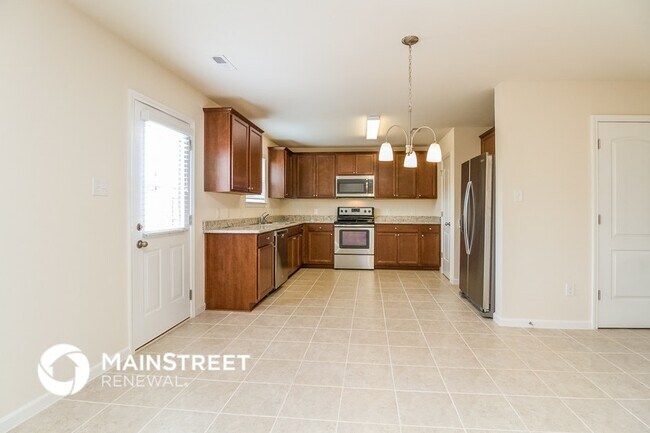 Building Photo - 3321 Marichal Dr