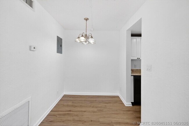 Foto del edificio - 3380 NE 16th Terrace