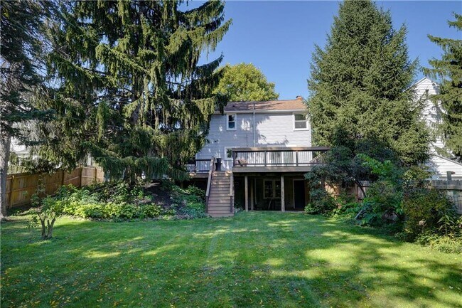 Building Photo - 385 Highland Ave