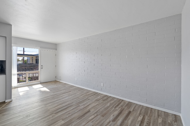 Foto del edificio - 5570 E Hampton St