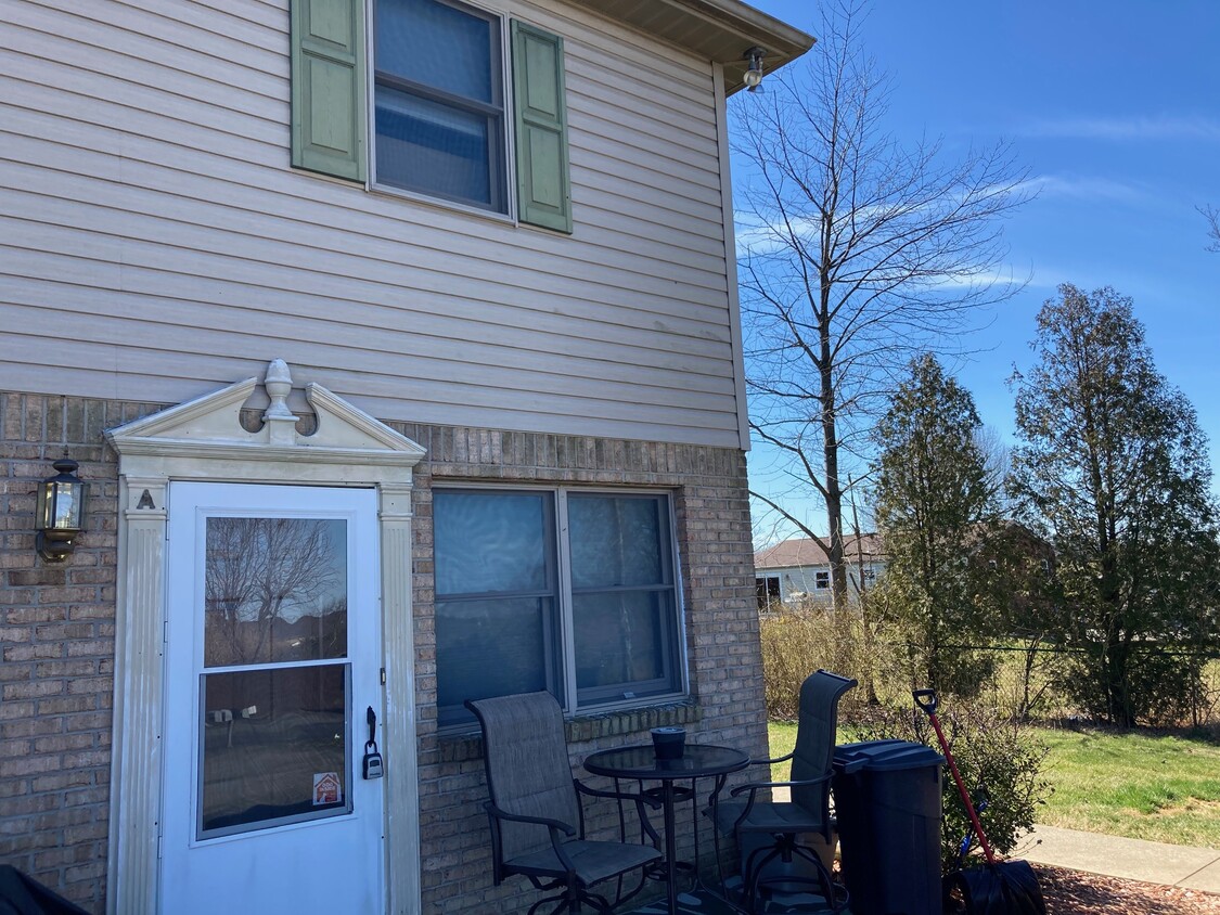 Primary Photo - 102 Park Dr