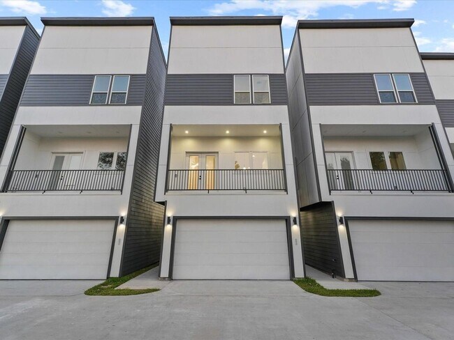 Foto del edificio - 6627 Katarani Dr