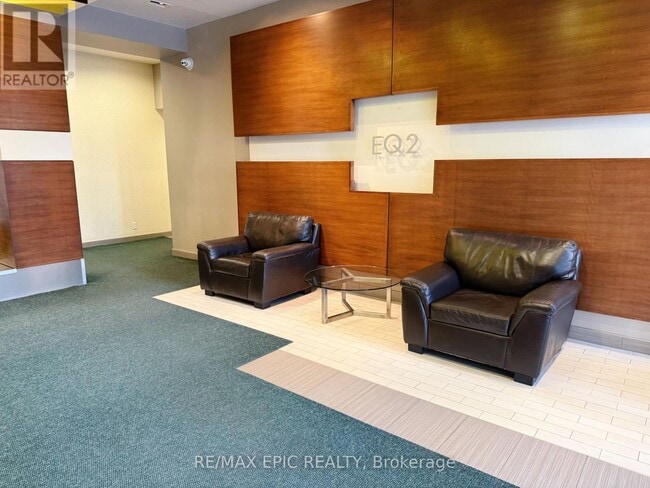 Building Photo - 60 Town Centre Court