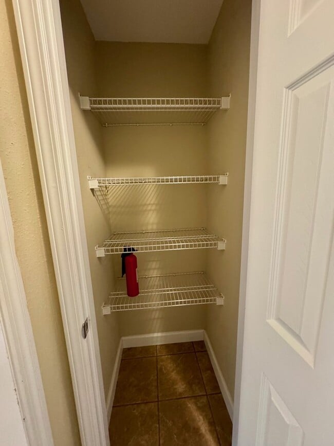 Foto del edificio - 208 Sawyer Ln