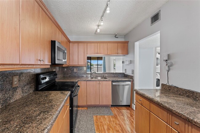 Foto del edificio - 11344 Taft St