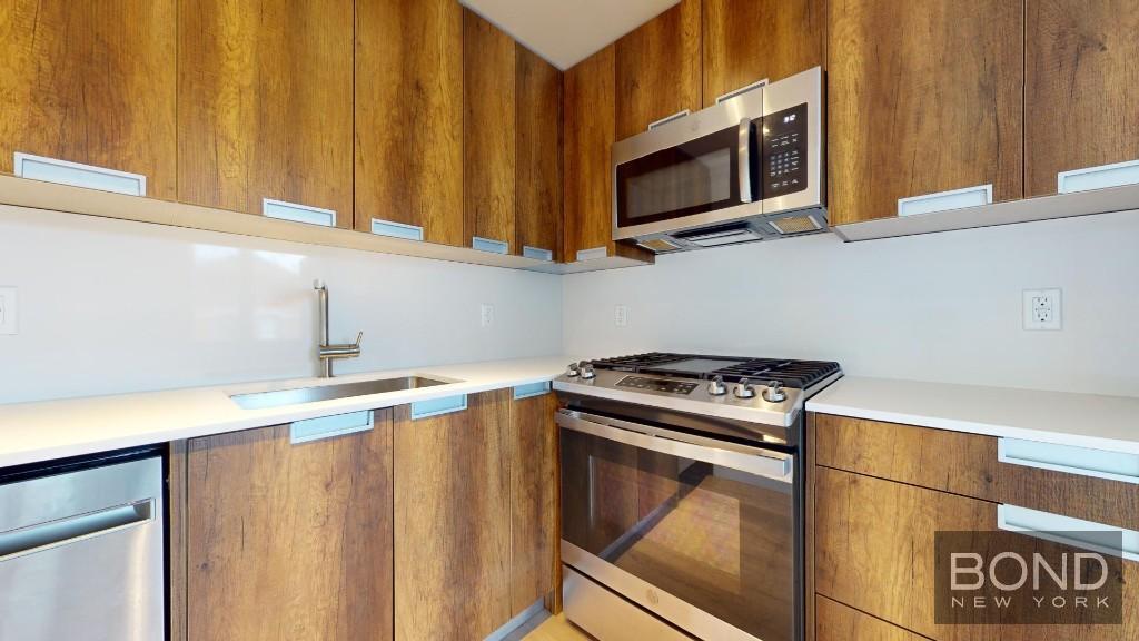 Foto principal - 350 W 45th St