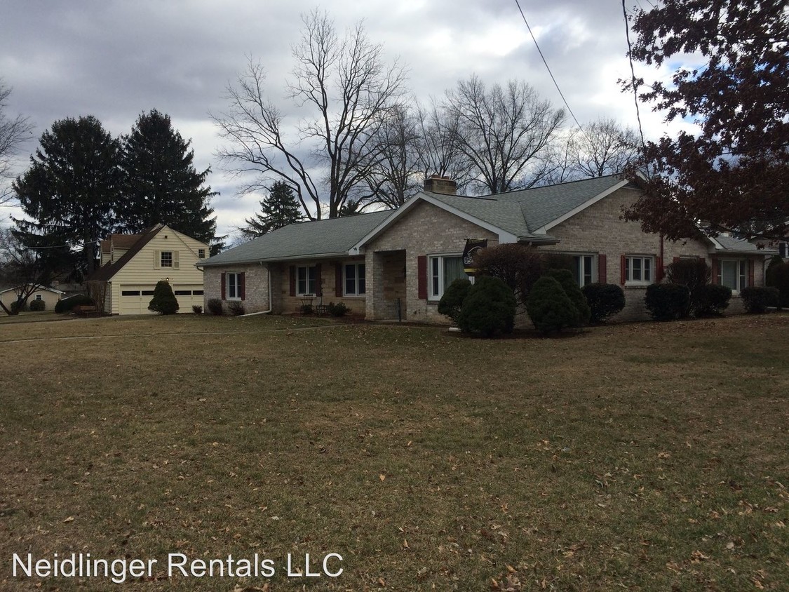 Primary Photo - 3 br, 1.5 bath House - 168 Garland Drive