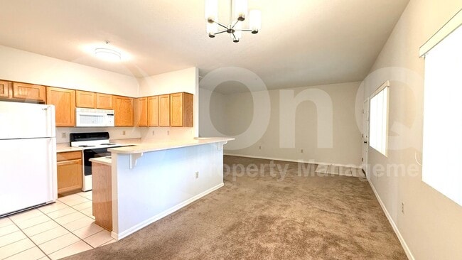 Foto del edificio - 6920 E 4th St